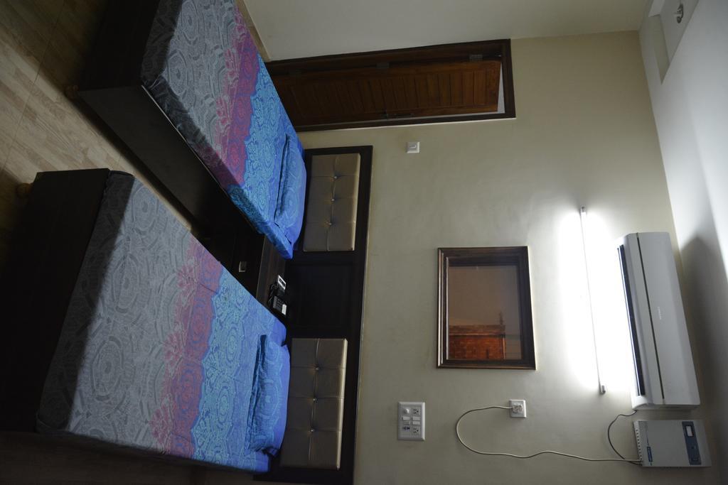 Nest Residency Faridabad Luaran gambar