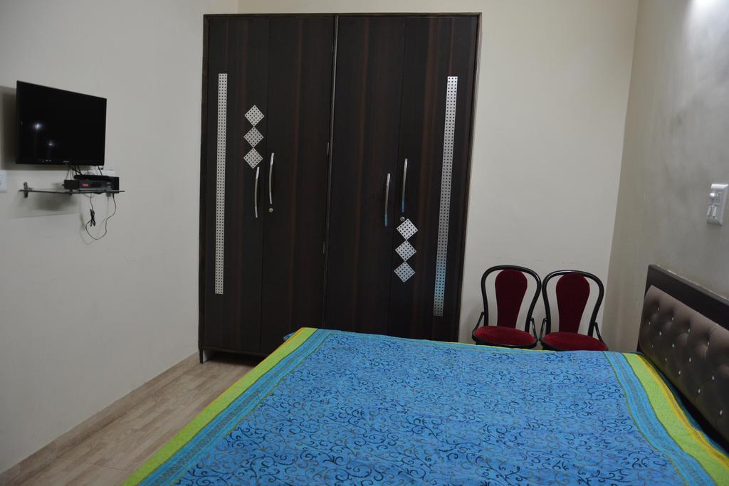 Nest Residency Faridabad Luaran gambar