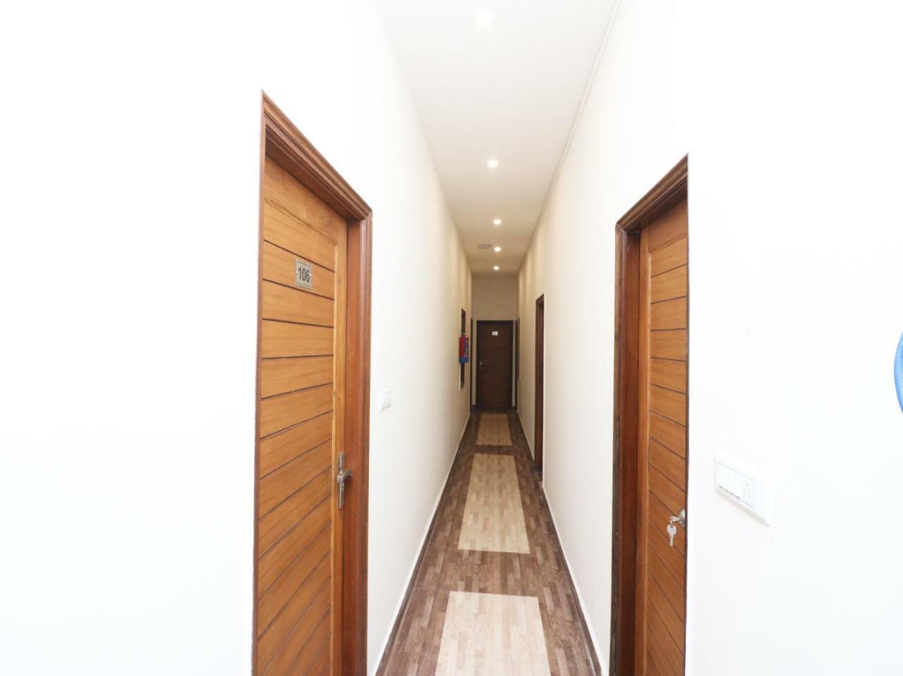 Nest Residency Faridabad Luaran gambar